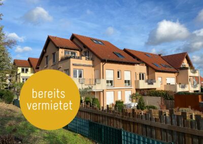 Top – 3,5 Zimmer-Etagenwohnung mit Einbauküche, Balkon und 2 Tiefgaragenstellplätzen in Hattingen-Niederwenigern